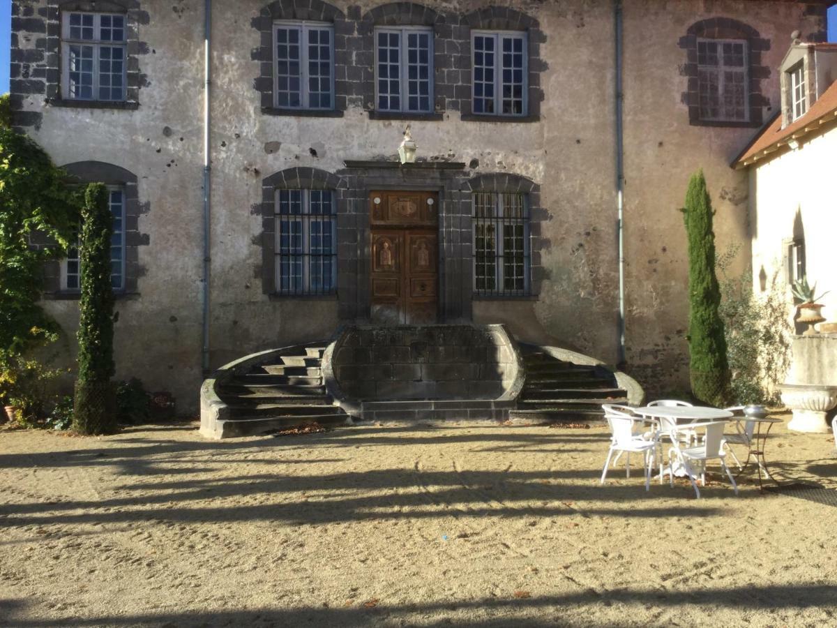 Manoir D'Aubeterre Hotel Marsat Bagian luar foto